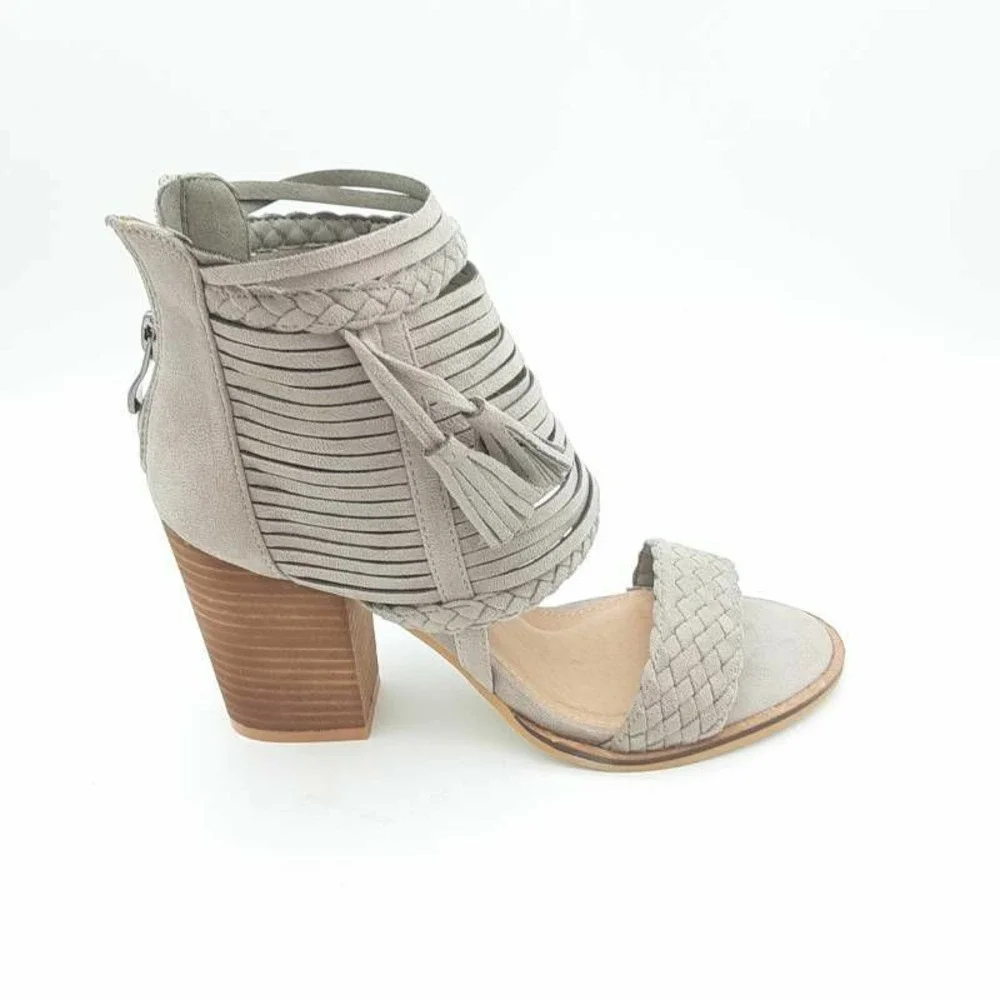 Beast Shoes Womens‎ 6 Memphis Sandal Block Heel Gray Basketweave Zip Tassel New